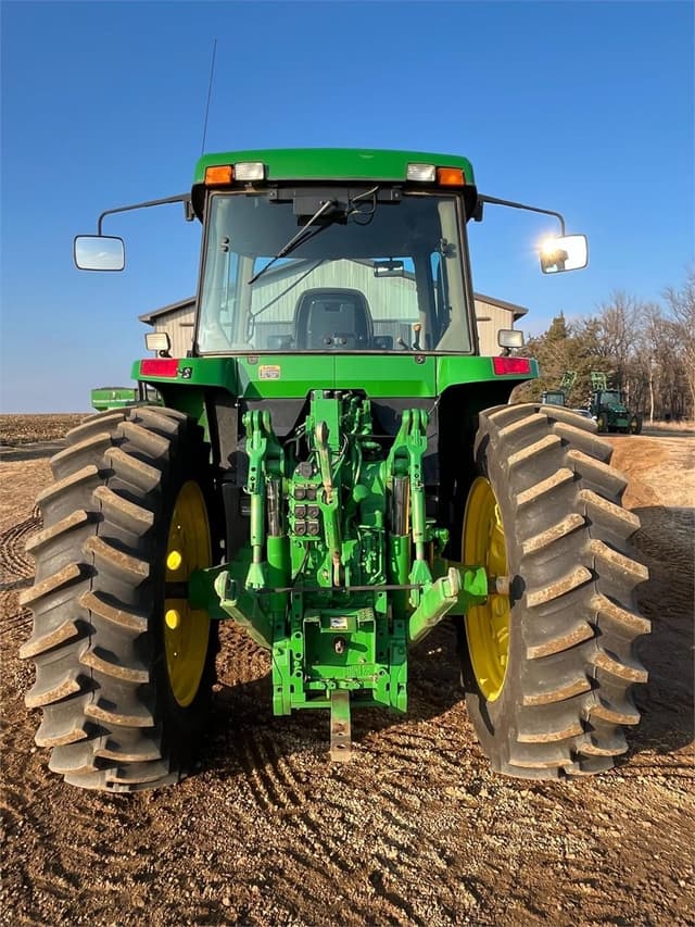 Image of John Deere 7810 equipment image 4
