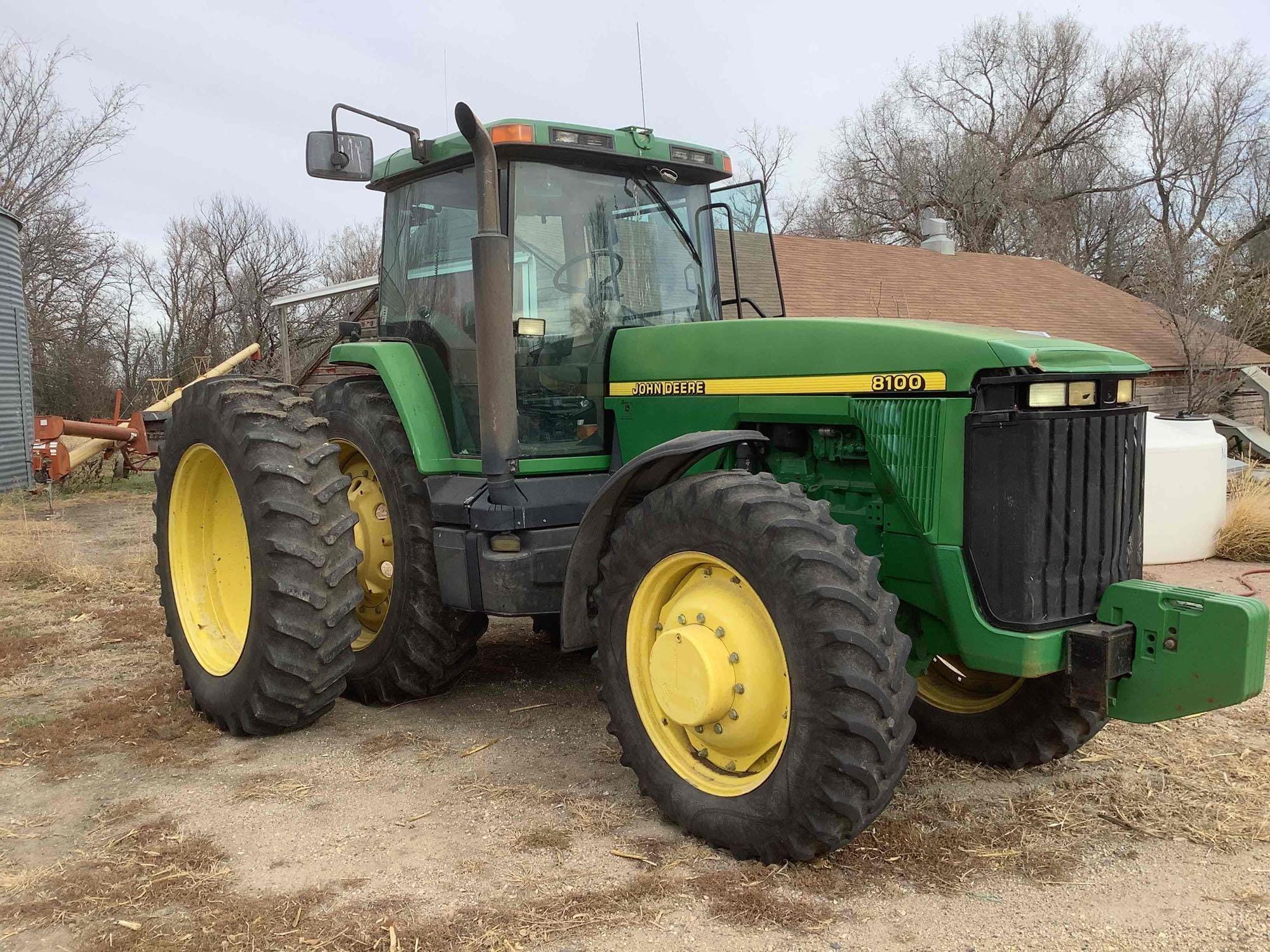 Main image John Deere 8100