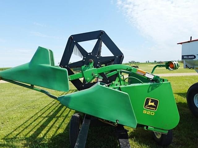 Image of John Deere 920 equipment image 1
