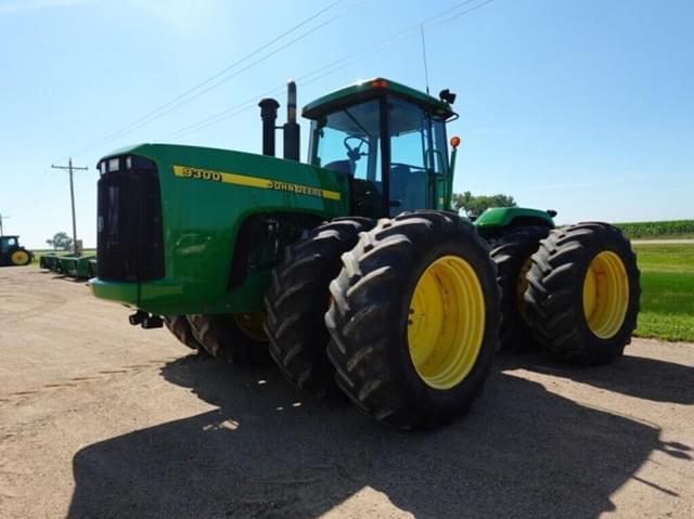 Image of John Deere 9300 equipment image 1