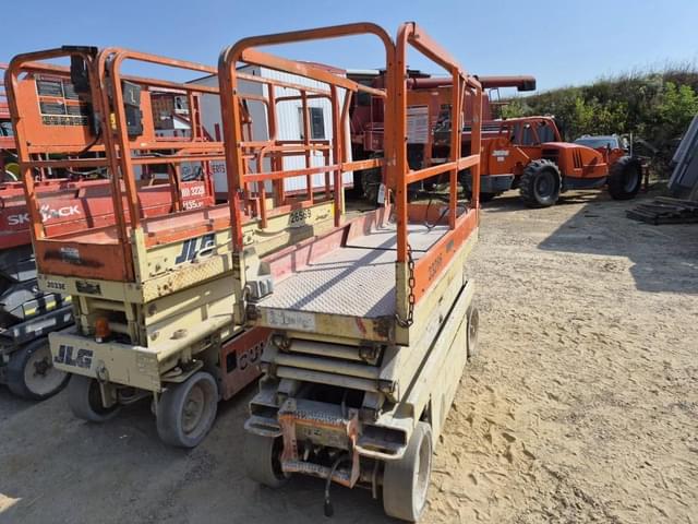 Image of JLG 2032E2 equipment image 3