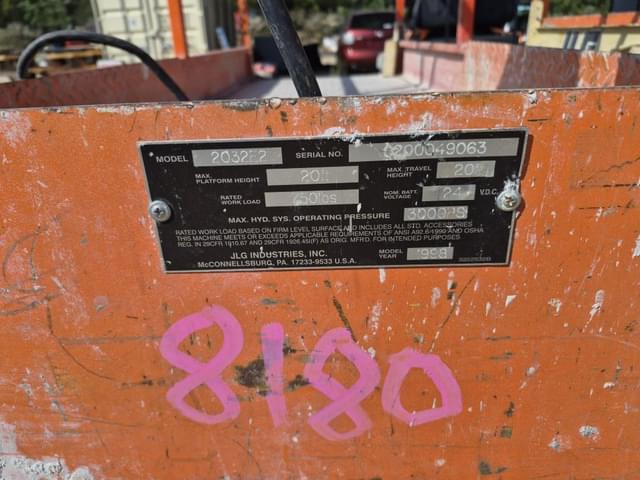 Image of JLG 2032E2 equipment image 2