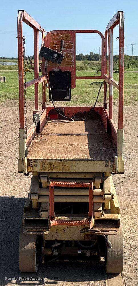 Image of JLG 2032E2 equipment image 1