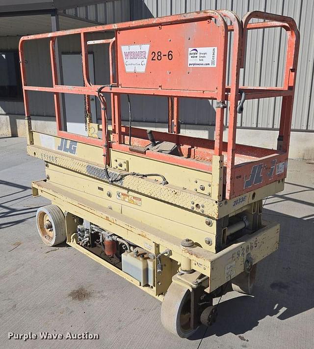 Image of JLG 2033E equipment image 3