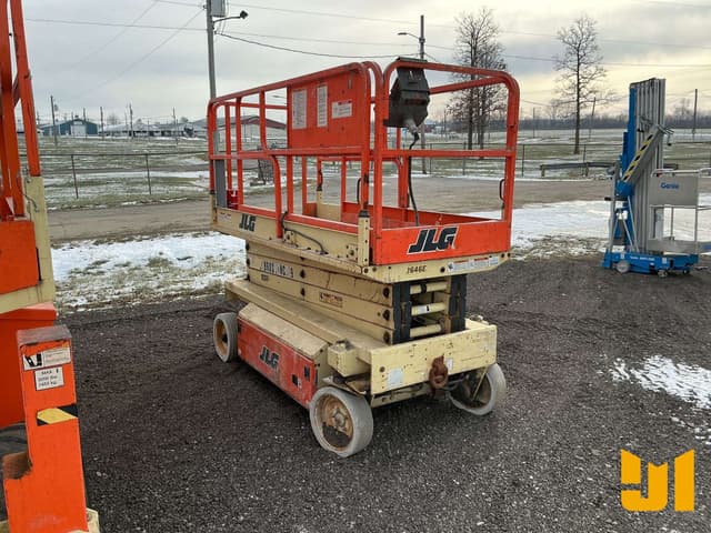 Image of JLG 2646E equipment image 2