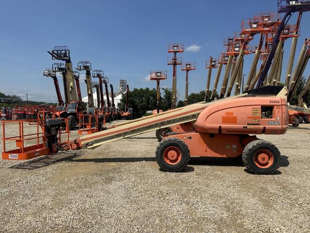 Image of JLG 600S equipment image 1