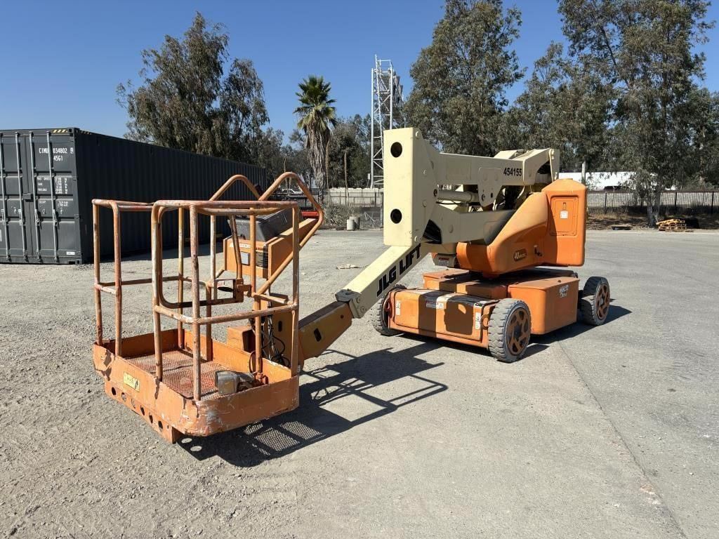 1998 JLG N40 Equipment Image0