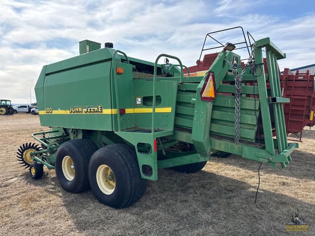 Image of John Deere 100 equipment image 1