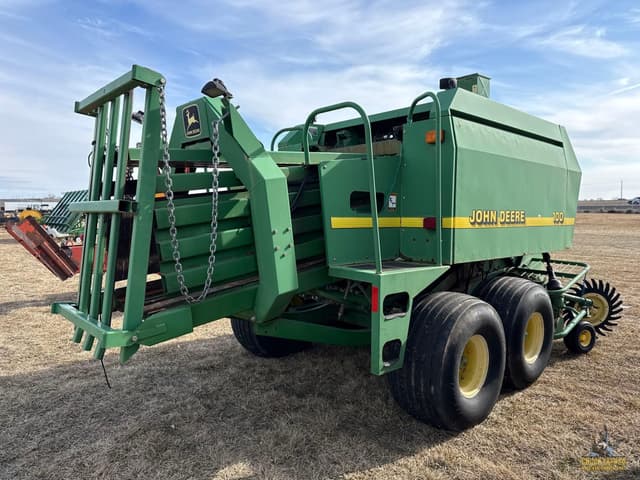 Image of John Deere 100 equipment image 3