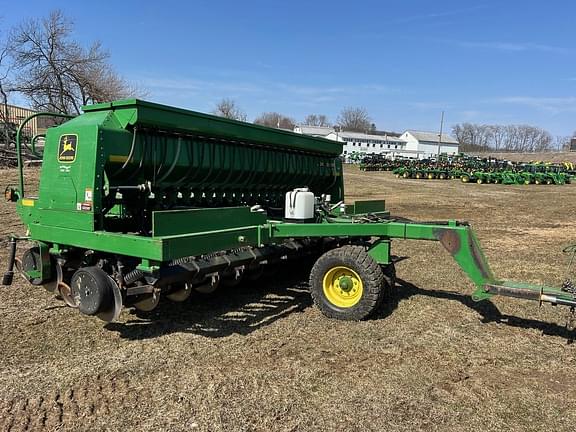 Image of John Deere 1560 equipment image 1