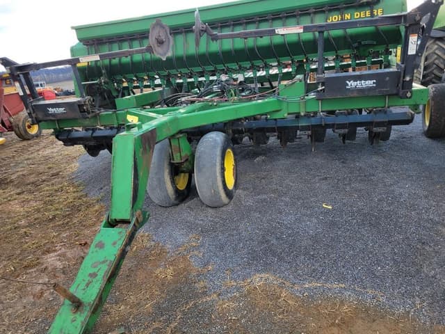 Image of John Deere 1560 equipment image 2