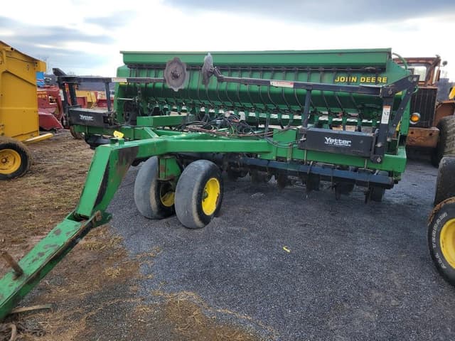 Image of John Deere 1560 equipment image 1