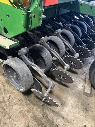 Image of John Deere 1560 equipment image 4