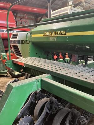 1998 John Deere 1560 Image