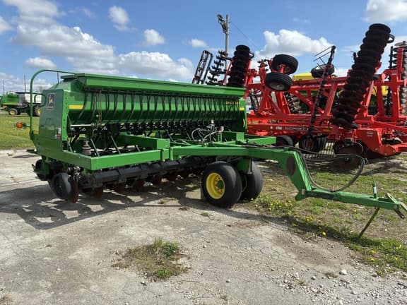 Image of John Deere 1560 equipment image 3