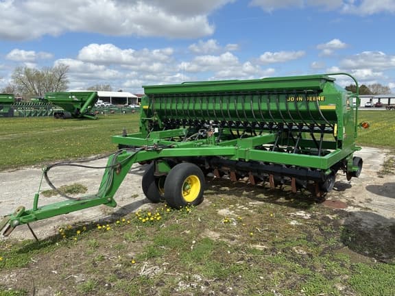 Image of John Deere 1560 equipment image 1