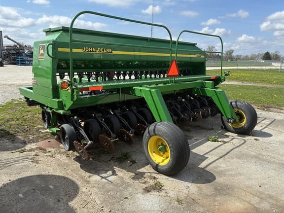 Image of John Deere 1560 equipment image 4