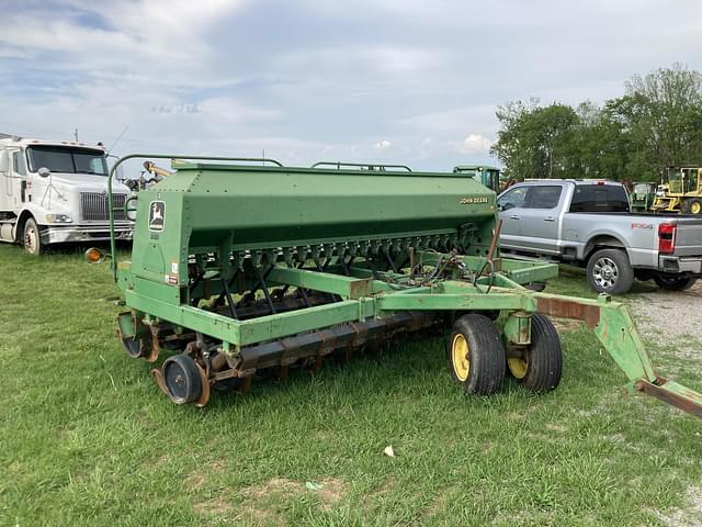 Image of John Deere 1560 equipment image 2