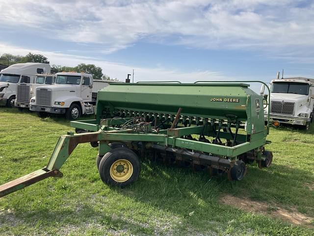 Image of John Deere 1560 equipment image 3
