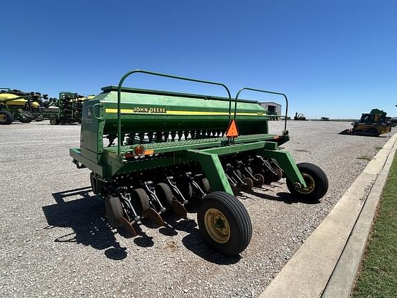 Image of John Deere 1560 equipment image 2