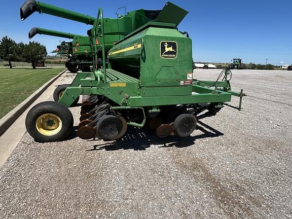 Image of John Deere 1560 equipment image 4