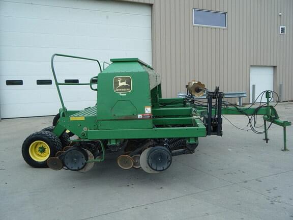 Image of John Deere 1560 equipment image 1