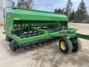 1998 John Deere 1560 Image