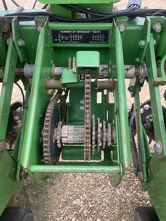 Image of John Deere 1720 equipment image 3