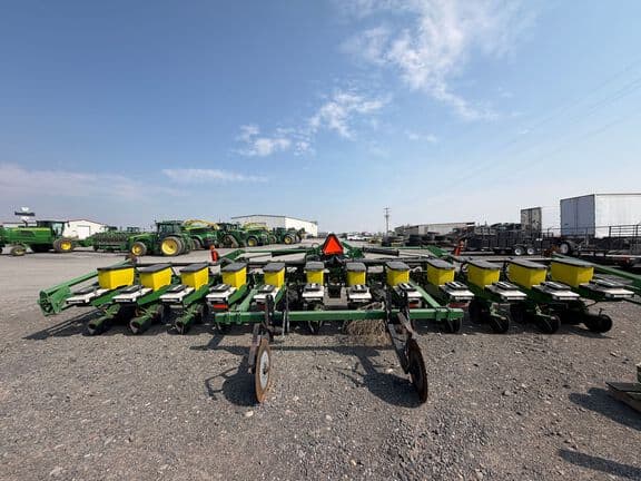 Image of John Deere 1720 equipment image 4