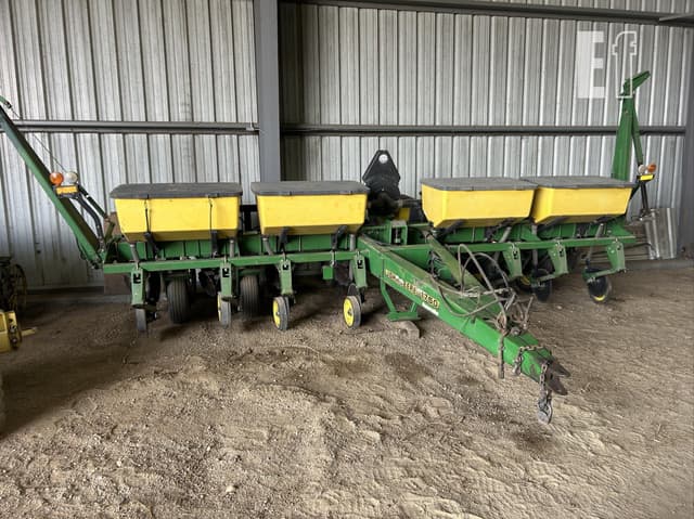 Image of John Deere 1750 equipment image 1