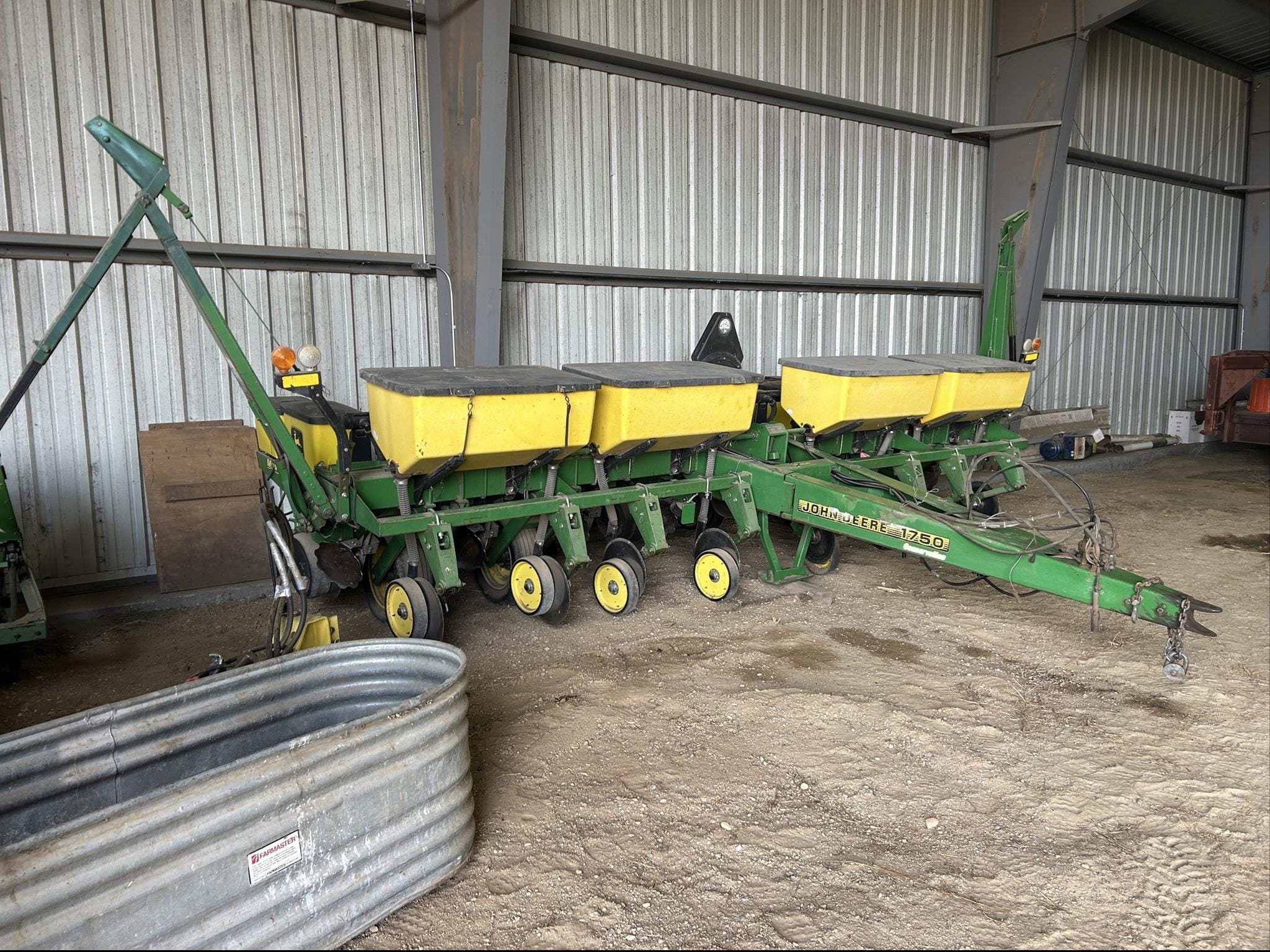 1998 John Deere 1750 Equipment Image0