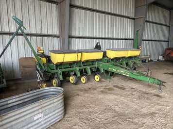 Main image John Deere 1750