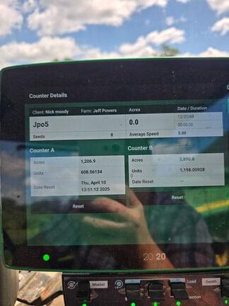 Image of John Deere 1750 equipment image 2