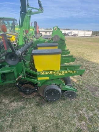 Image of John Deere 1760 equipment image 4