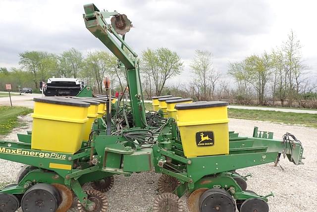 Image of John Deere 1760 equipment image 4