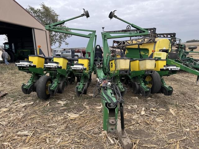 Image of John Deere 1760 equipment image 2