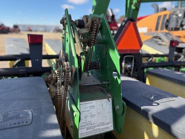 Image of John Deere 1760 equipment image 3