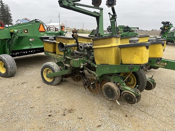 Image of John Deere 1760 equipment image 2