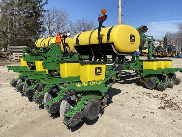 Image of John Deere 1770 equipment image 3