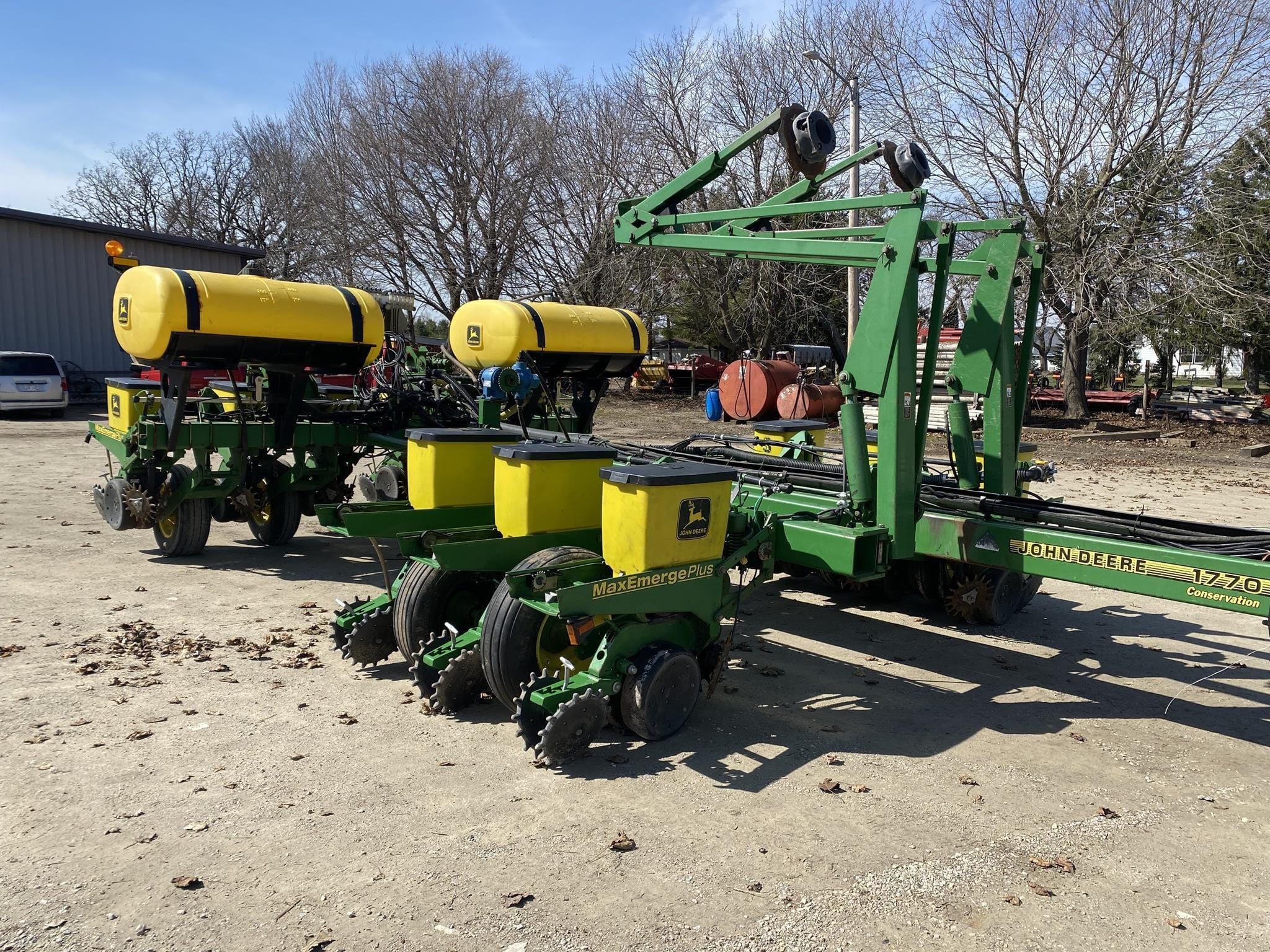 1998 John Deere 1770 Equipment Image0
