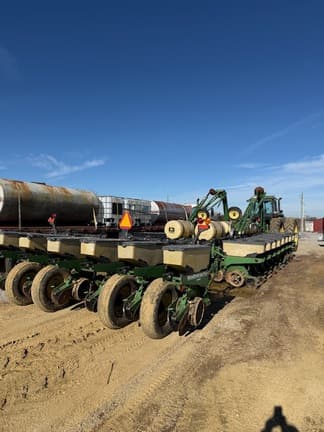 Main image John Deere 1770