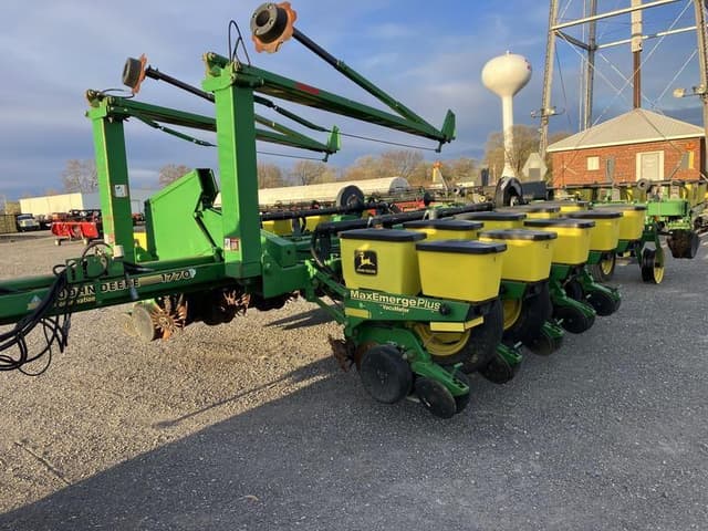 Image of John Deere 1770 equipment image 1