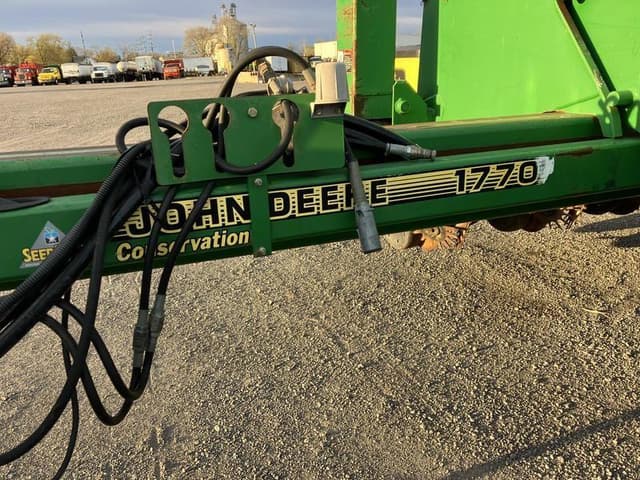 Image of John Deere 1770 equipment image 2