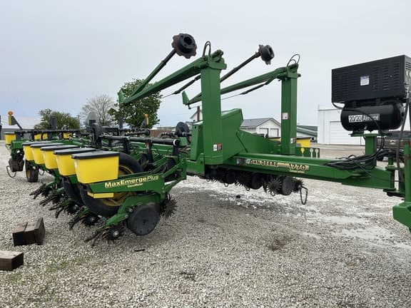 Image of John Deere 1770 Primary image