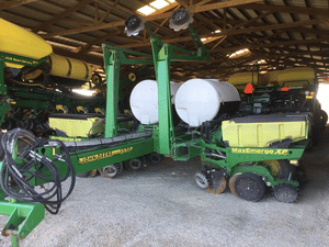 1998 John Deere 1770 Image