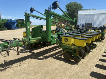 Main image John Deere 1770
