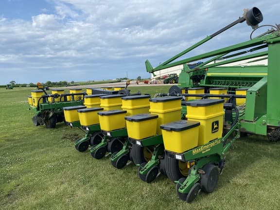 Image of John Deere 1770 equipment image 3
