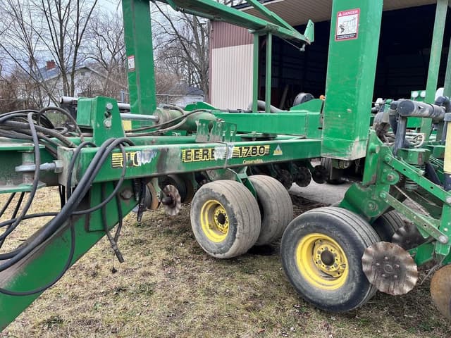 Image of John Deere 1780 equipment image 4