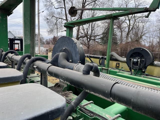 Image of John Deere 1780 equipment image 1