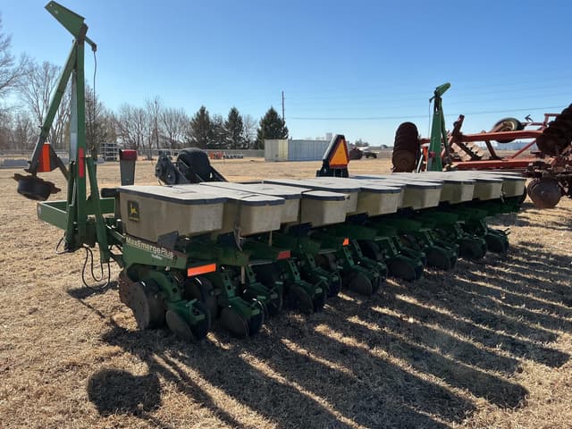 Image of John Deere 1780 equipment image 4